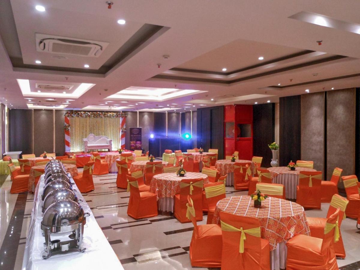Hotel Saket 27 New Delhi Extérieur photo