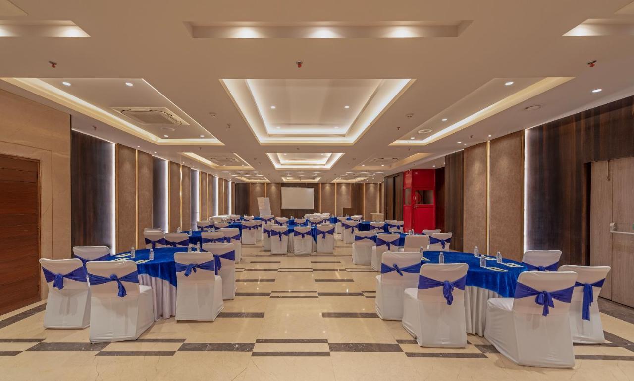 Hotel Saket 27 New Delhi Extérieur photo