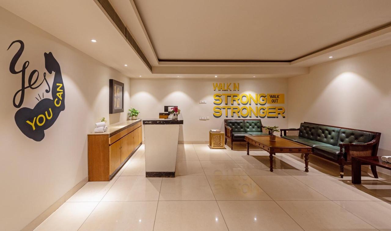 Hotel Saket 27 New Delhi Extérieur photo