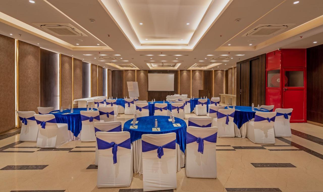 Hotel Saket 27 New Delhi Extérieur photo