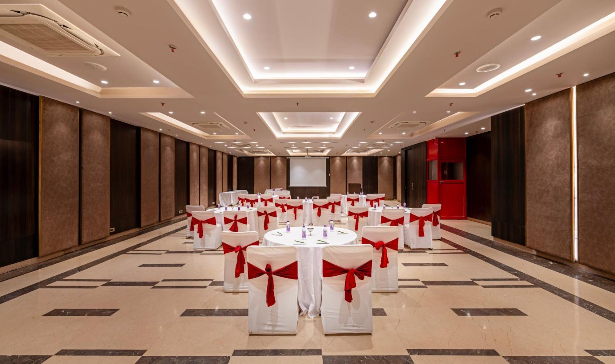 Hotel Saket 27 New Delhi Extérieur photo
