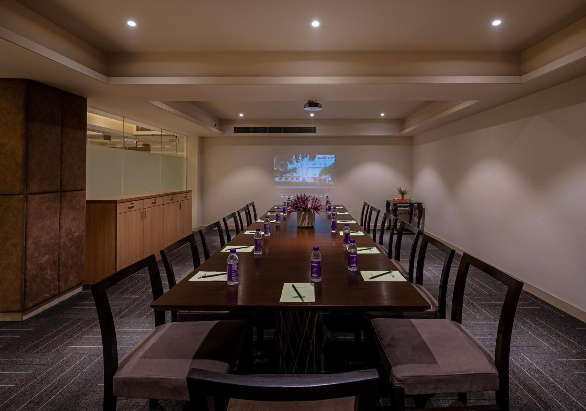 Hotel Saket 27 New Delhi Extérieur photo