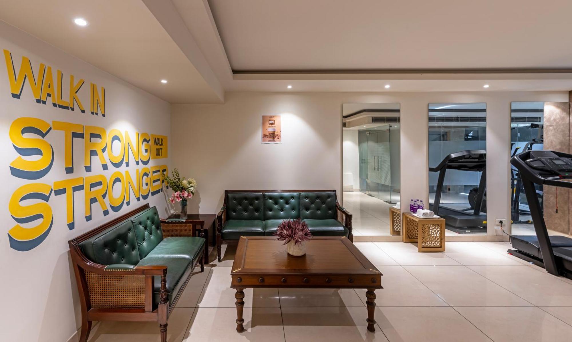 Hotel Saket 27 New Delhi Extérieur photo
