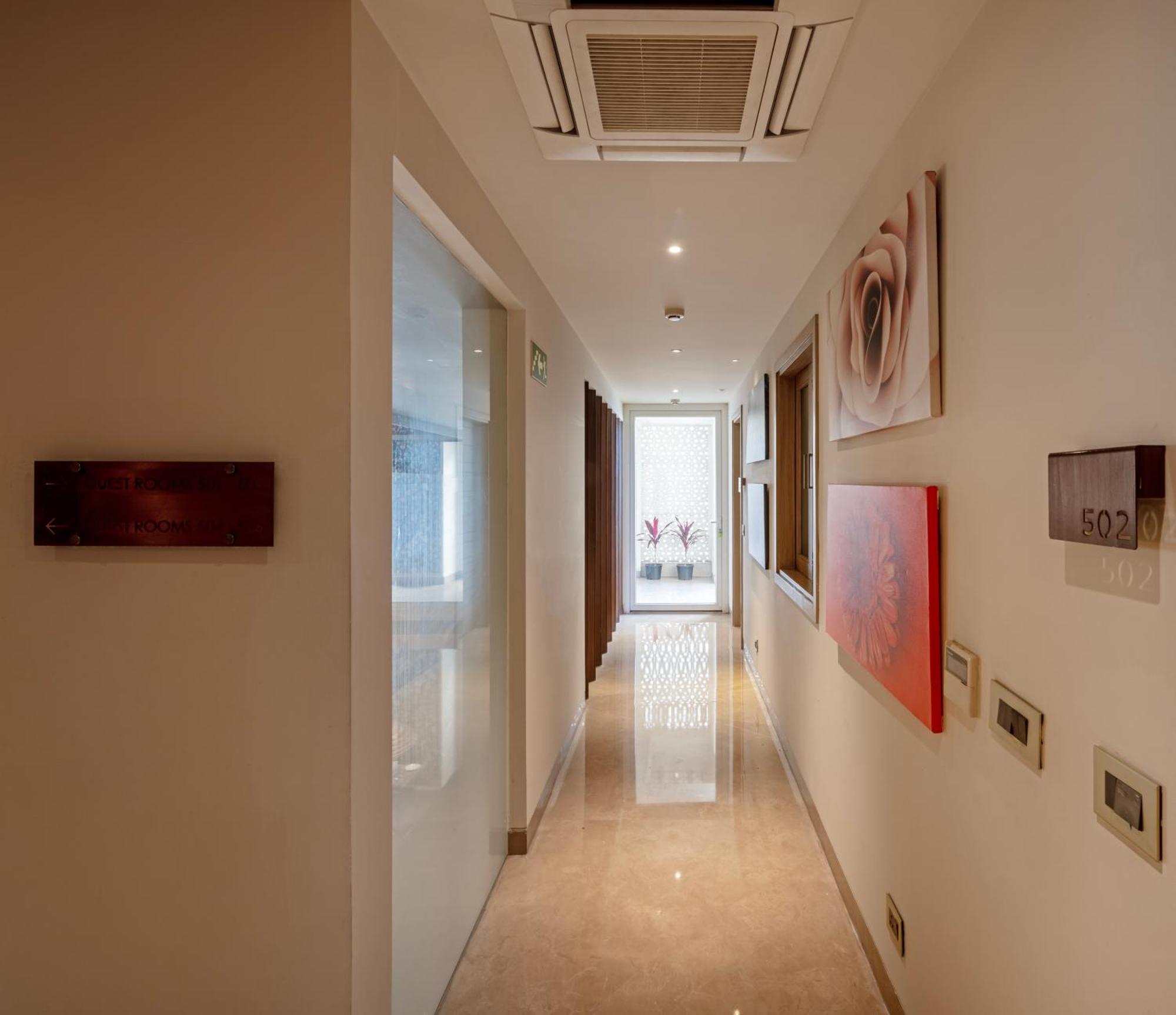 Hotel Saket 27 New Delhi Extérieur photo