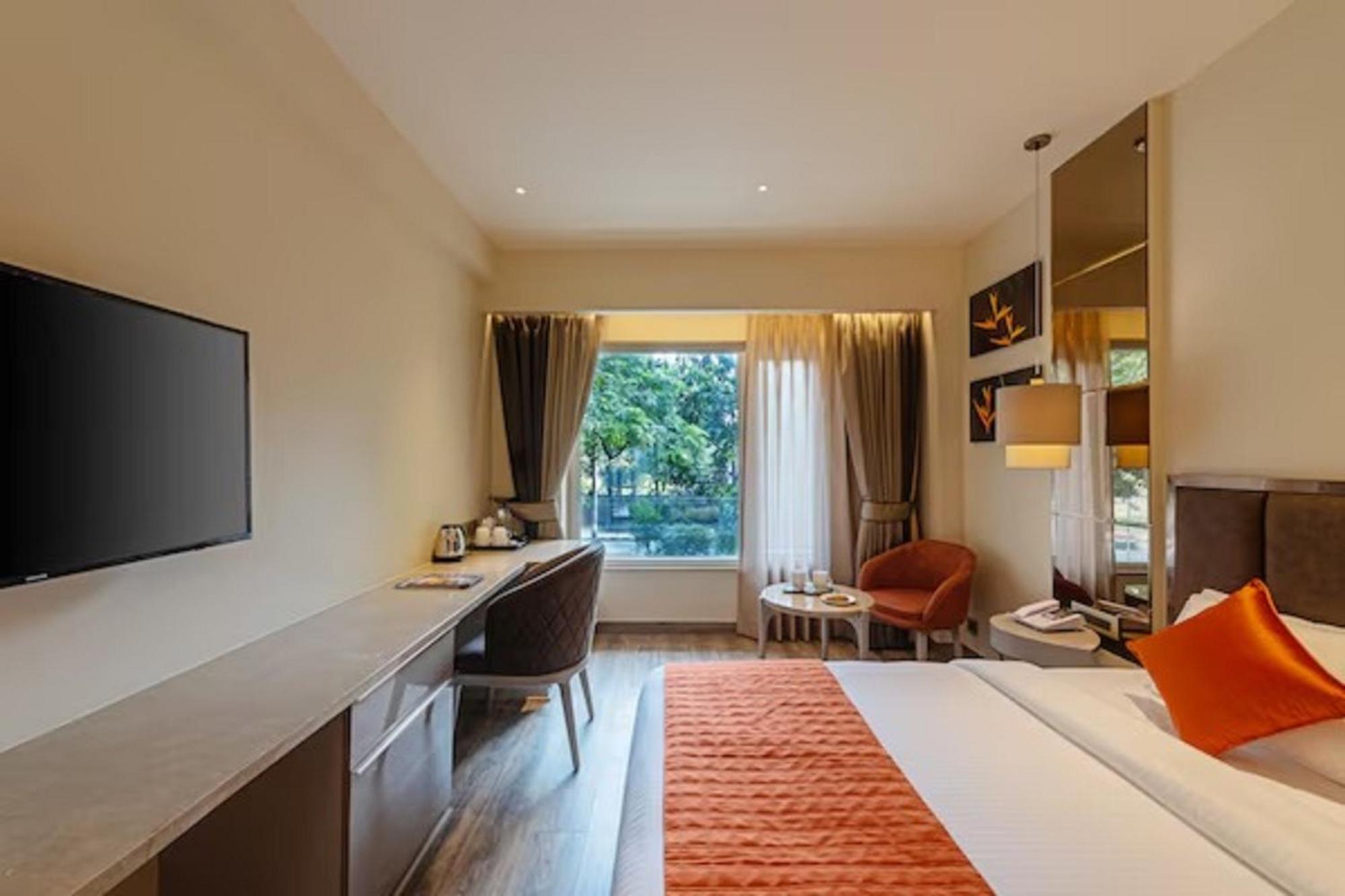 Hotel Saket 27 New Delhi Extérieur photo