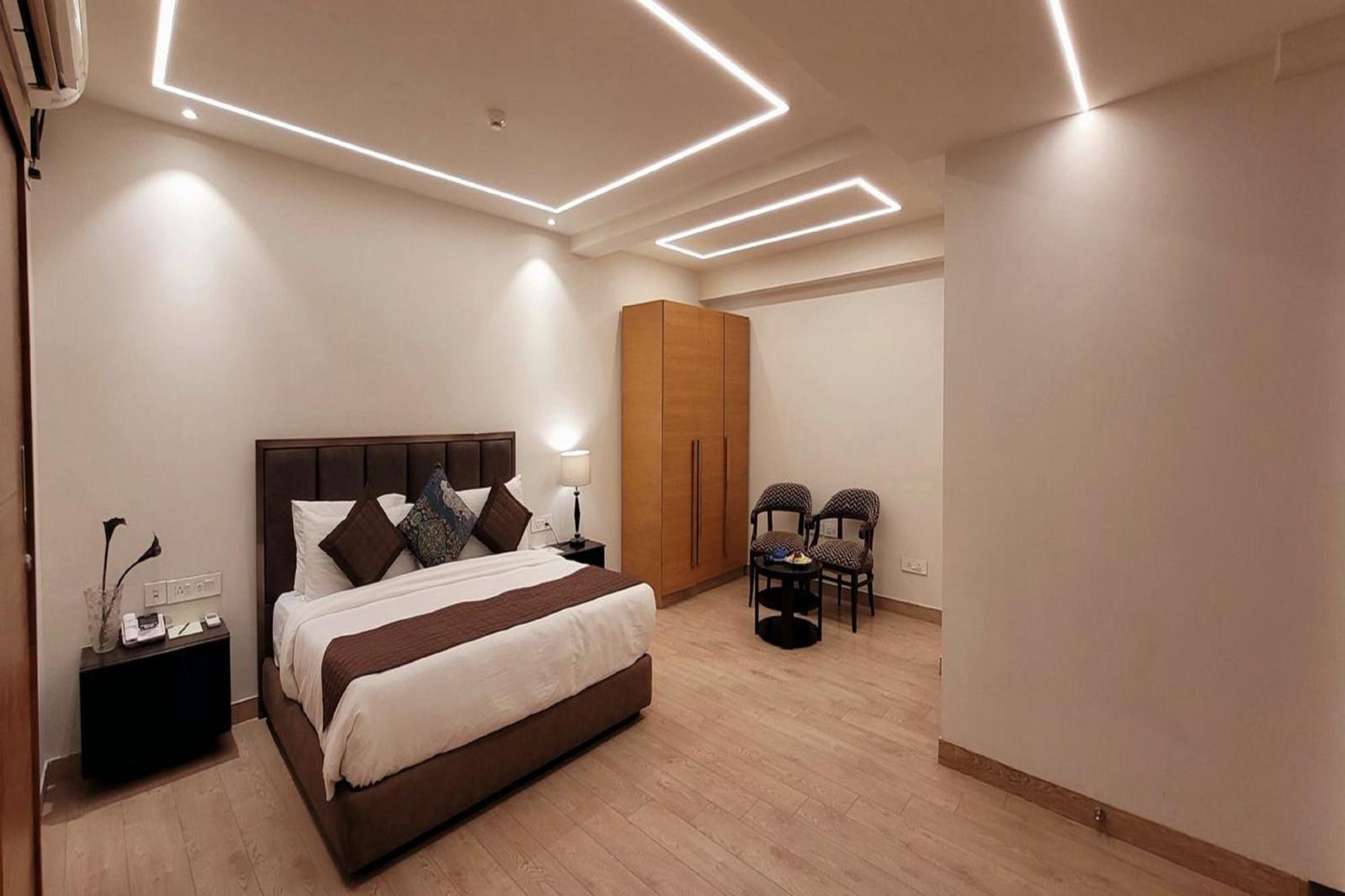 Hotel Saket 27 New Delhi Extérieur photo